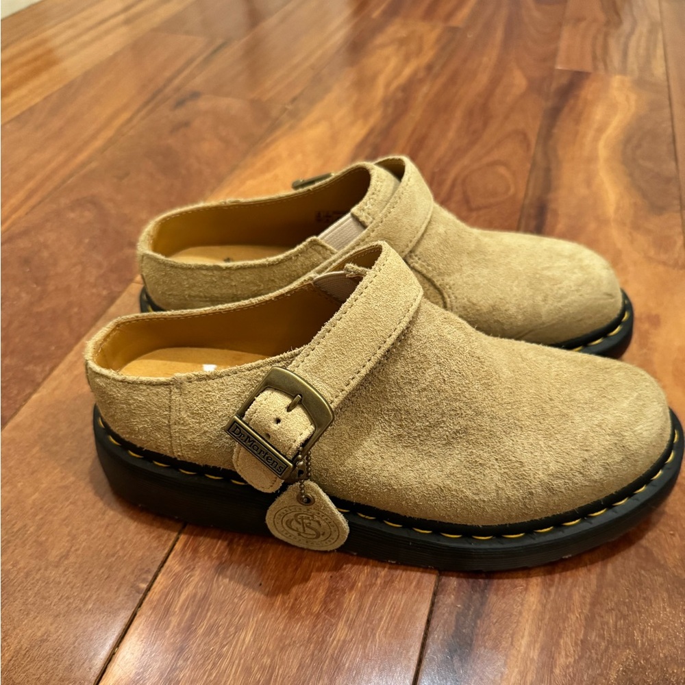 ✨ Dr. Martens Suede Mary Jane Clogs / Mules – Tan | Buckle Strap size 8